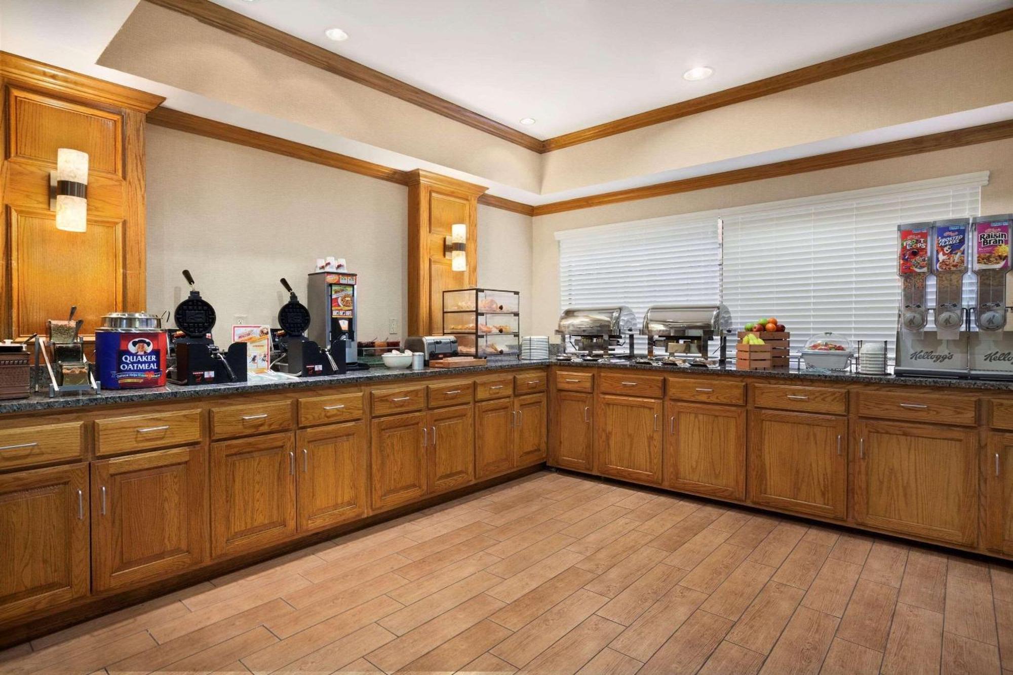 Country Inn & Suites By Radisson, Lubbock, Tx Exteriör bild
